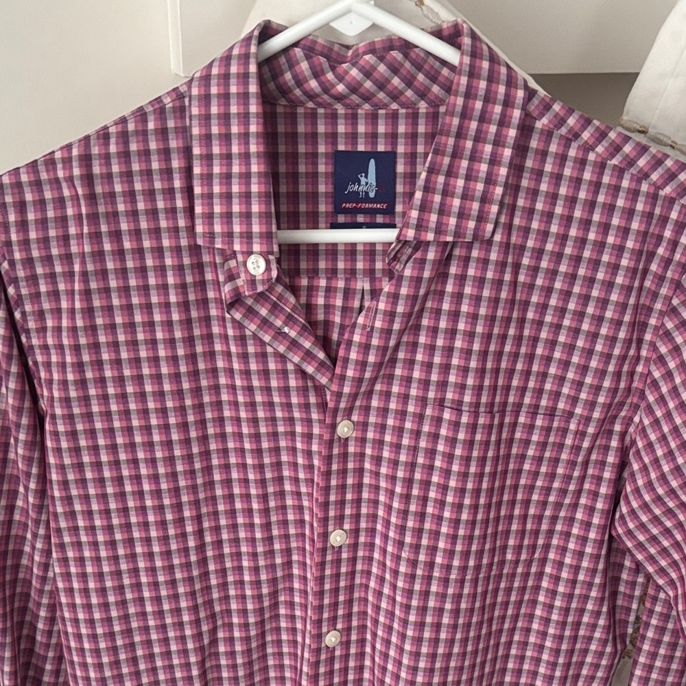 johnnie-O Pink and White Plaid Button Down Shirt
Wore 1x
Excellent condition